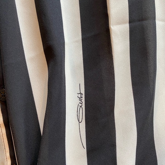 NWOT Tie-front Sleeveless Blouse - Picture 3 of 5